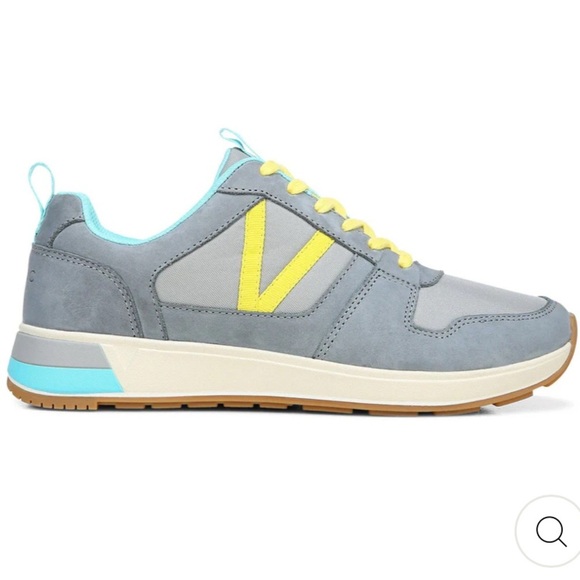 Vionic Rechelle Sneaker- Light Grey
Suede Leather size 9 - Picture 1 of 11